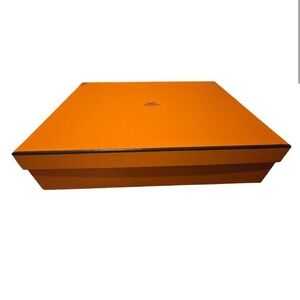 Hermès Paris Orange Gift Box Medium for Shoes, Scarves, Gifts, Bags, Storage
